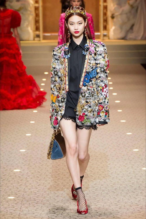 玩转复古元素 服装设计的时光之旅